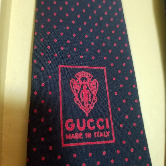 Gucci Tie 100% silk and gorgeous vintage tie - Picture 3 of 8